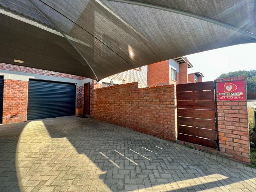 2 Bedroom Property for Sale in Fichardt Park Free State